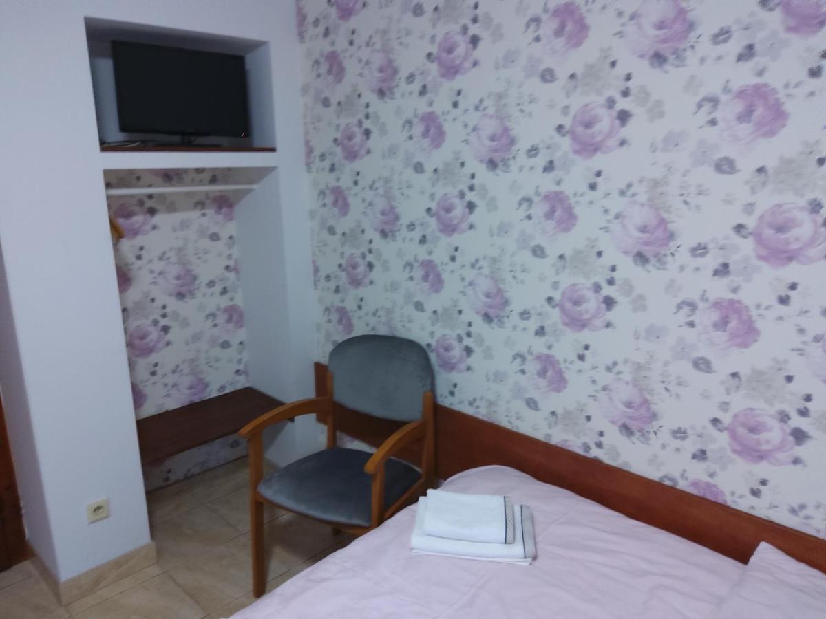 Pokoje Goscinne Sobieszow Еленя-Гура Экстерьер фото